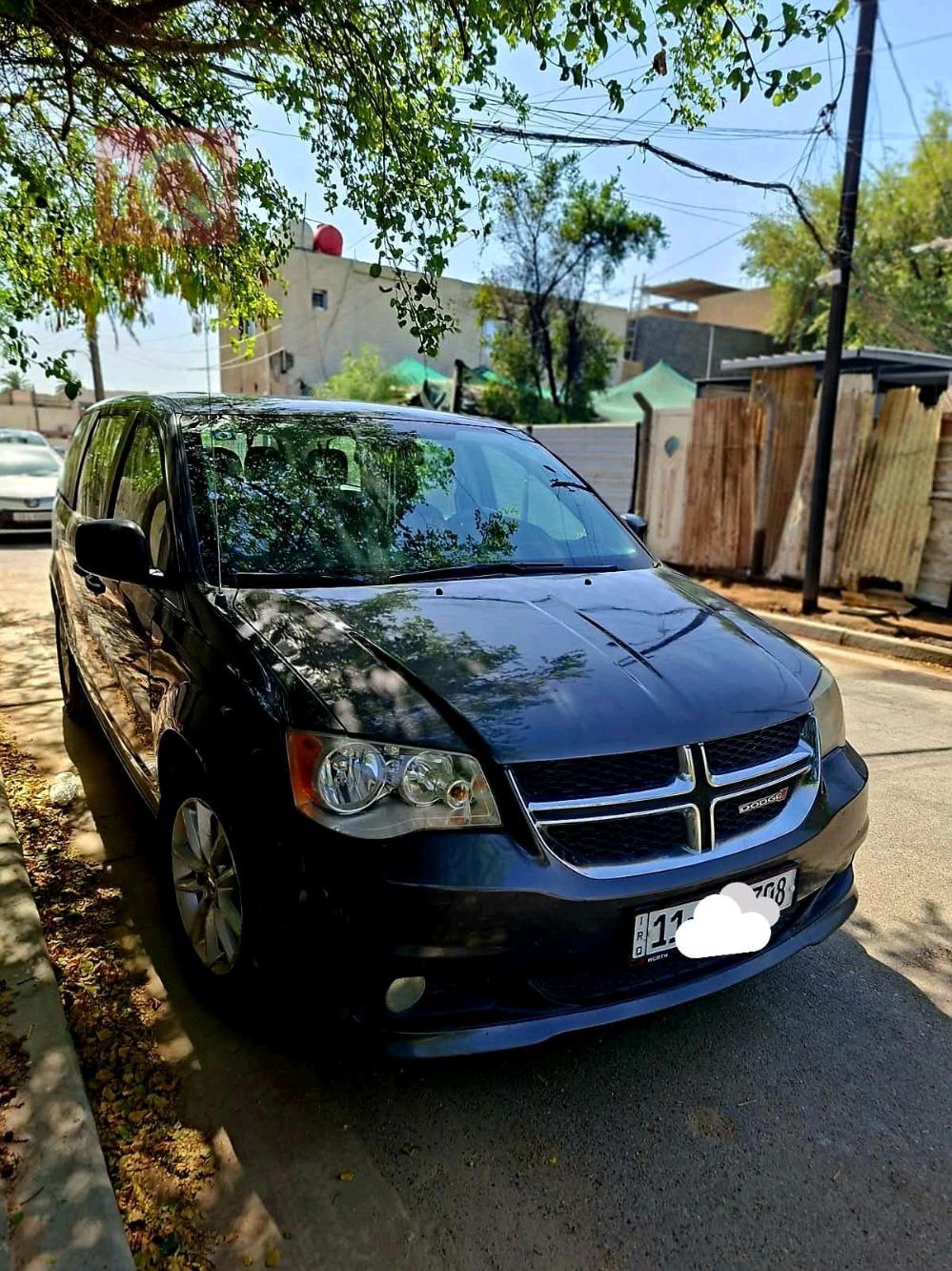 دودج جراند كارافان